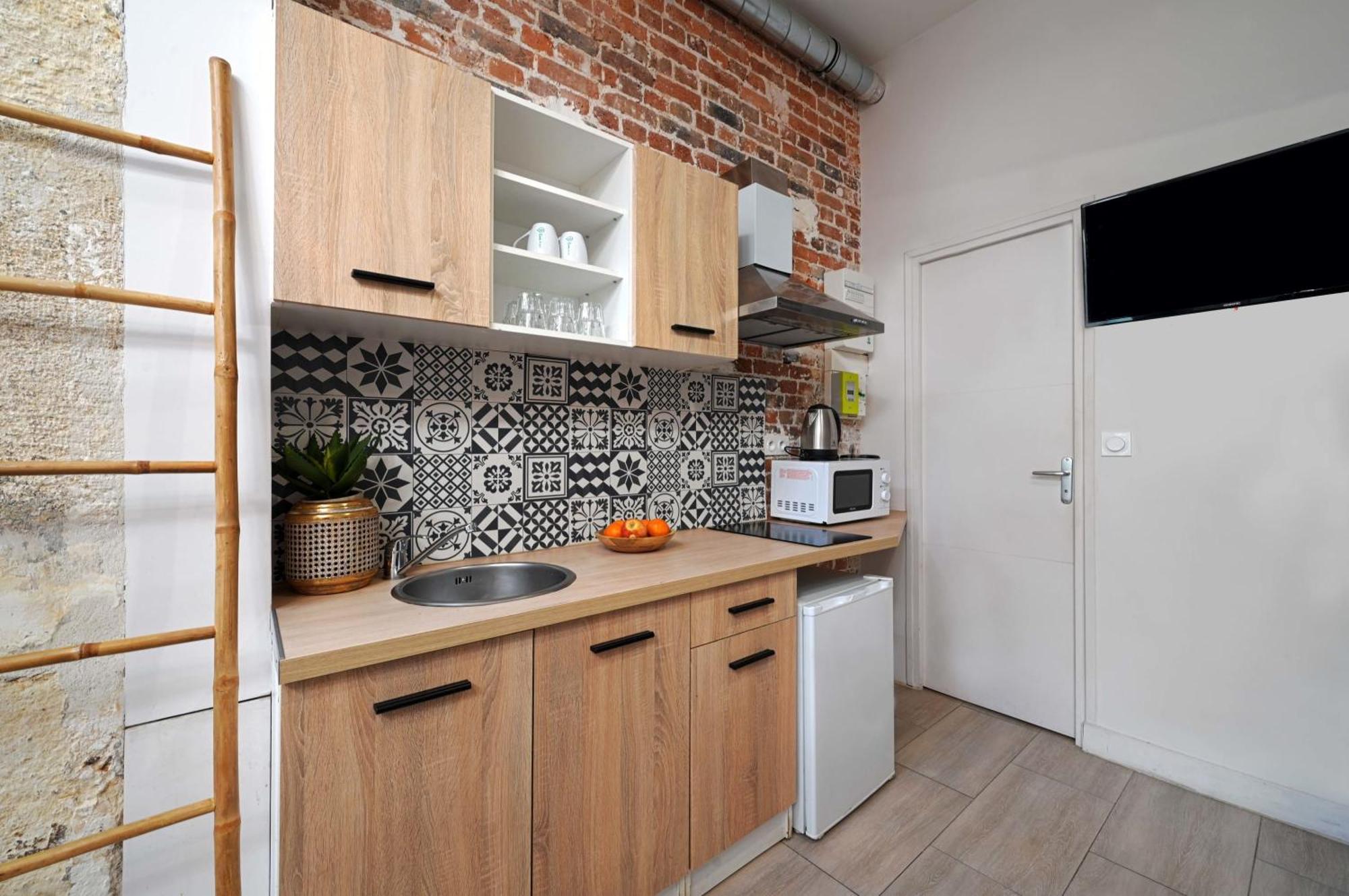 2 Bed Modern Fully Furnish Flat,Close To Buttes Chaumon Park Paris Exterior foto